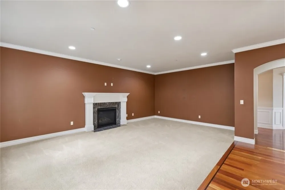 15025 SE 43rd St Bellevue, WA 98006