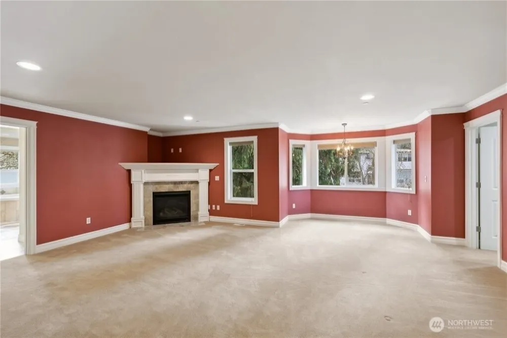 15025 SE 43rd St Bellevue, WA 98006