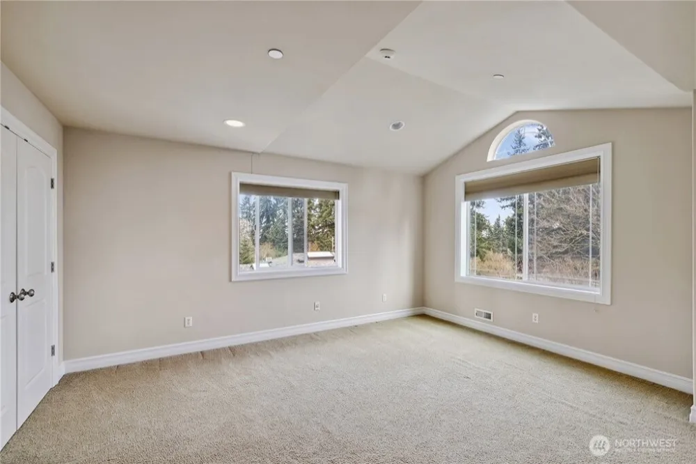 15025 SE 43rd St Bellevue, WA 98006
