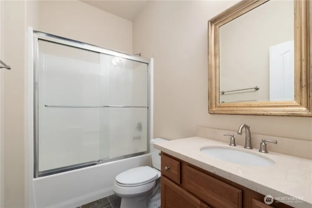 15025 SE 43rd St Bellevue, WA 98006