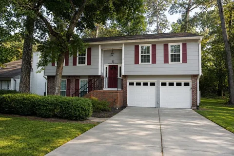 11 Hickory Oak Drive