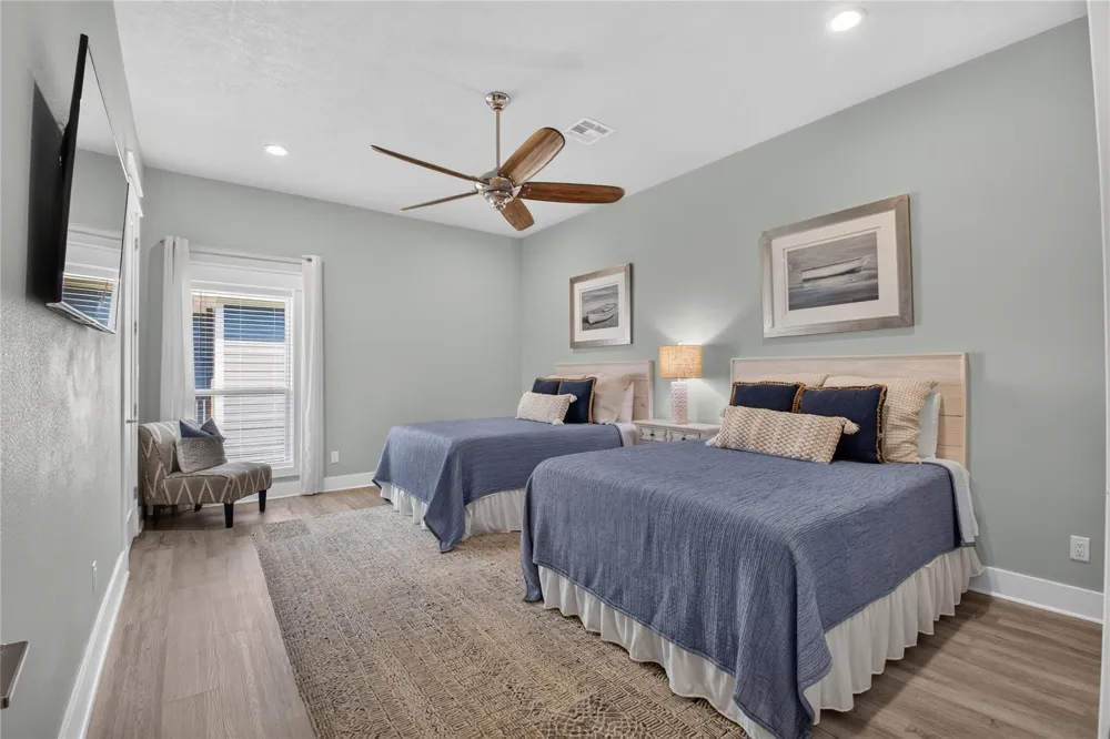 866 Kahla Drive Crystal Beach, TX 77650
