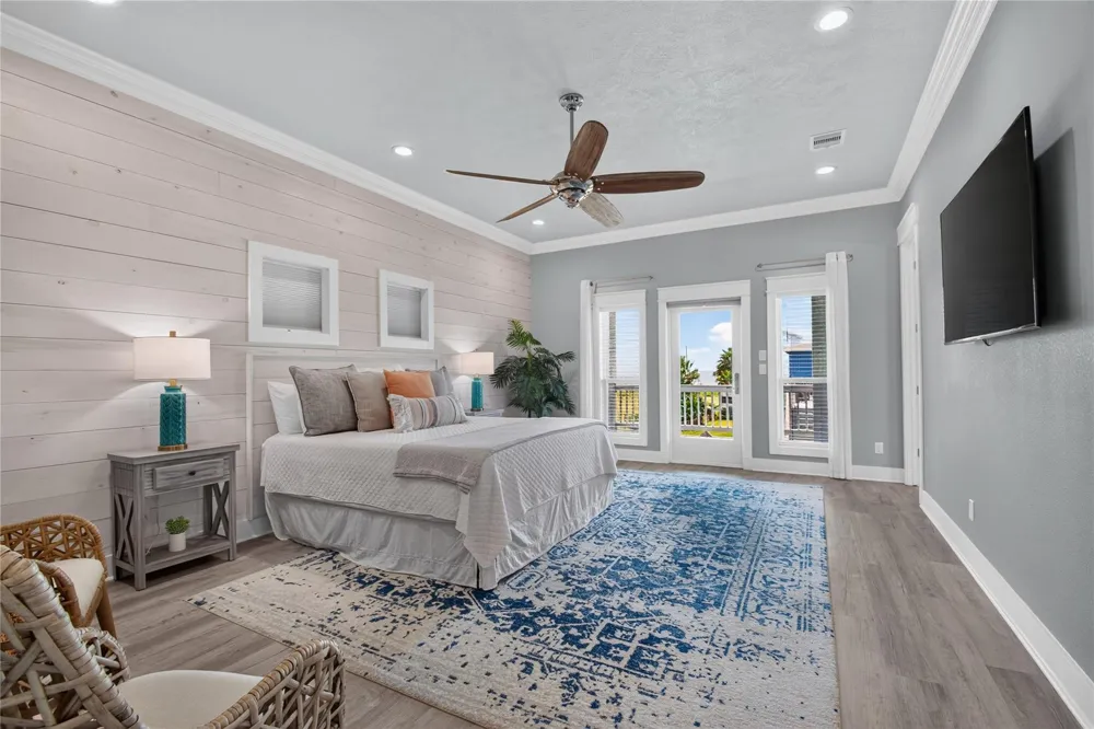 866 Kahla Drive Crystal Beach, TX 77650