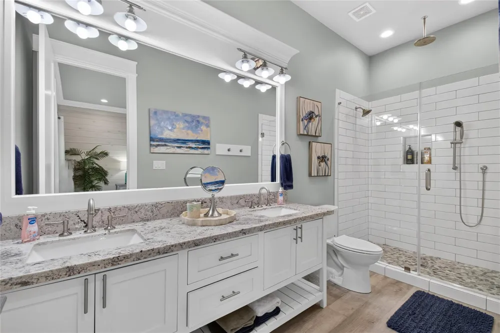866 Kahla Drive Crystal Beach, TX 77650