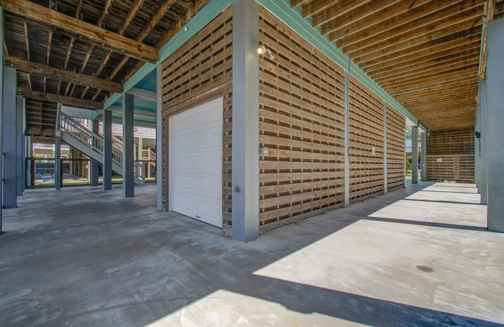 866 Kahla Drive Crystal Beach, TX 77650