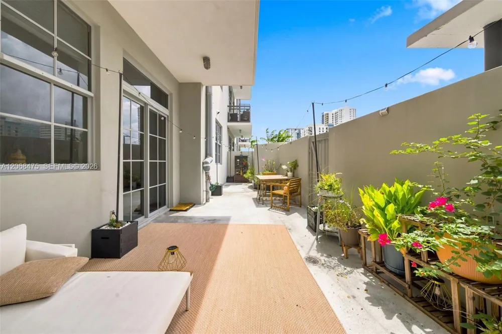 410 NW 1st Ave #202 Fort Lauderdale, FL 33301