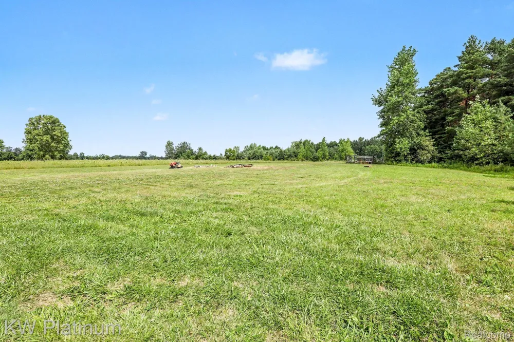 4560 Lapeer Road Kimball Township, MI 48074