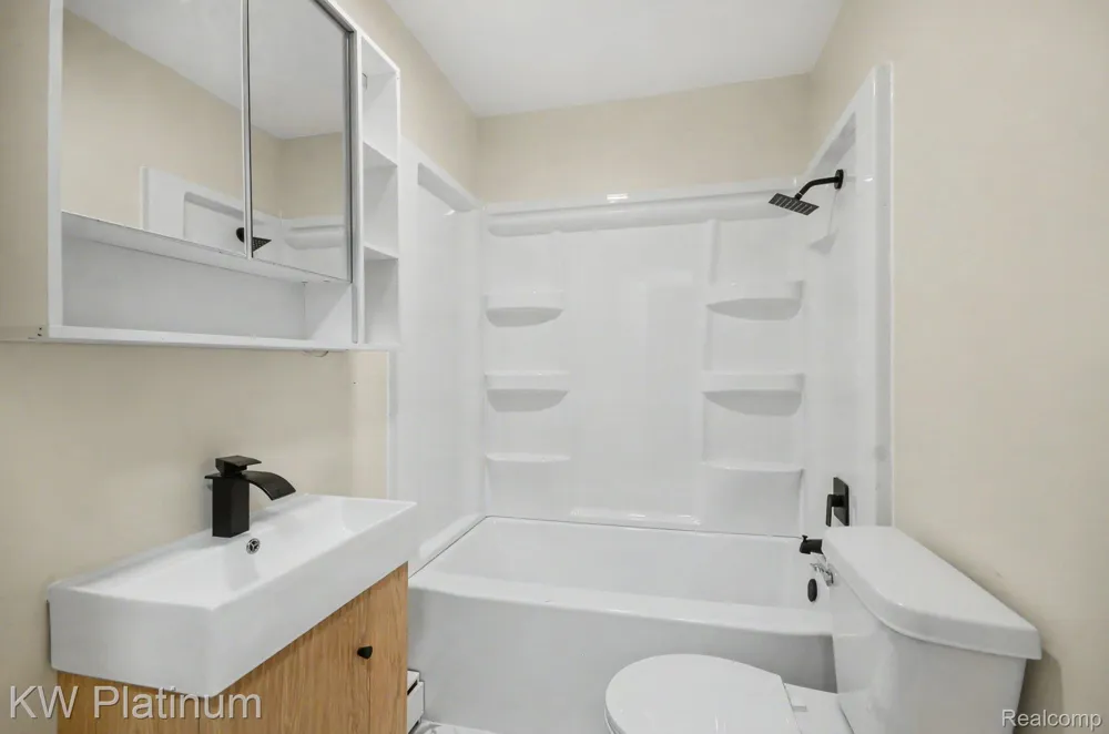 4560 Lapeer Road Kimball Township, MI 48074
