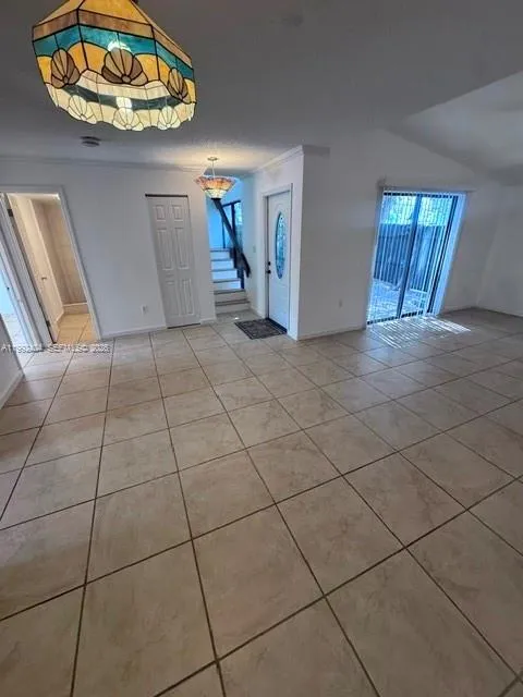 6713 SW 112th Ct Miami, FL 33173