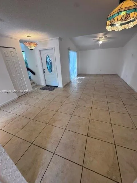 6713 SW 112th Ct Miami, FL 33173