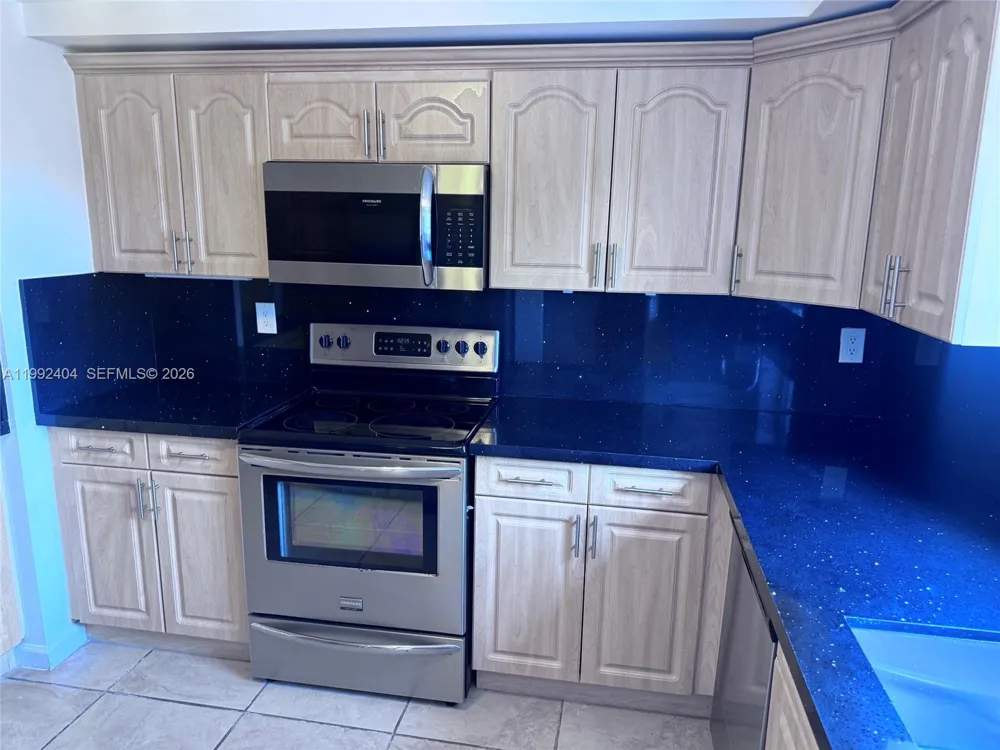 6713 SW 112th Ct Miami, FL 33173