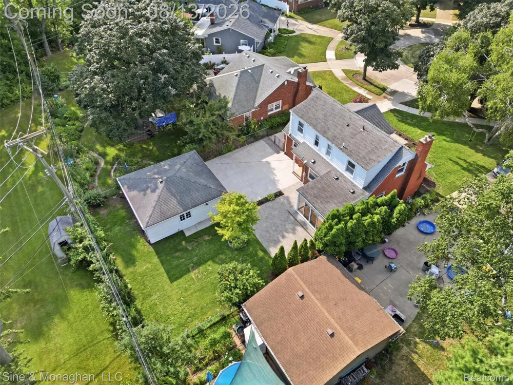 1327 Alicia Court Royal Oak City, MI 48073