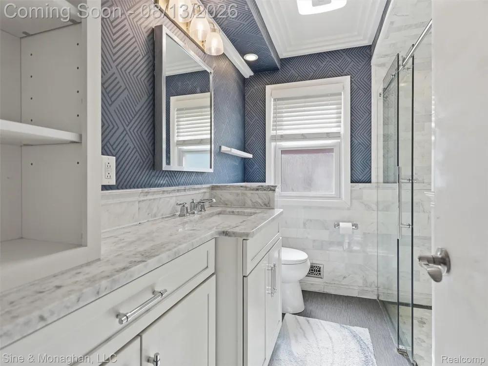 1327 Alicia Court Royal Oak City, MI 48073