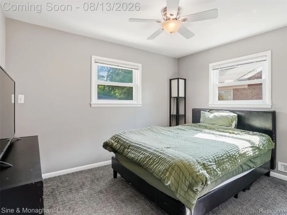 1327 Alicia Court Royal Oak City, MI 48073