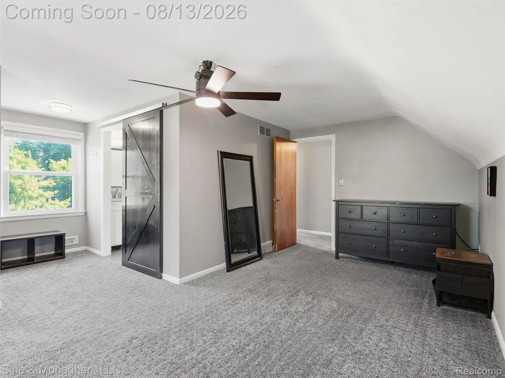 1327 Alicia Court Royal Oak City, MI 48073