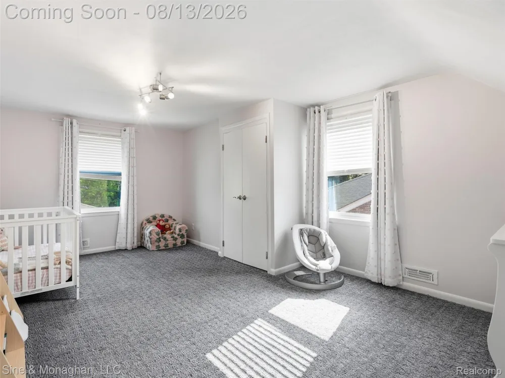 1327 Alicia Court Royal Oak City, MI 48073