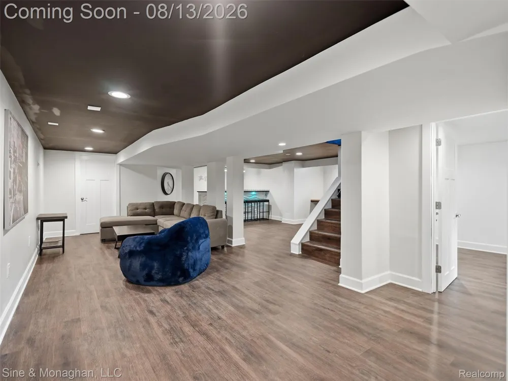 1327 Alicia Court Royal Oak City, MI 48073
