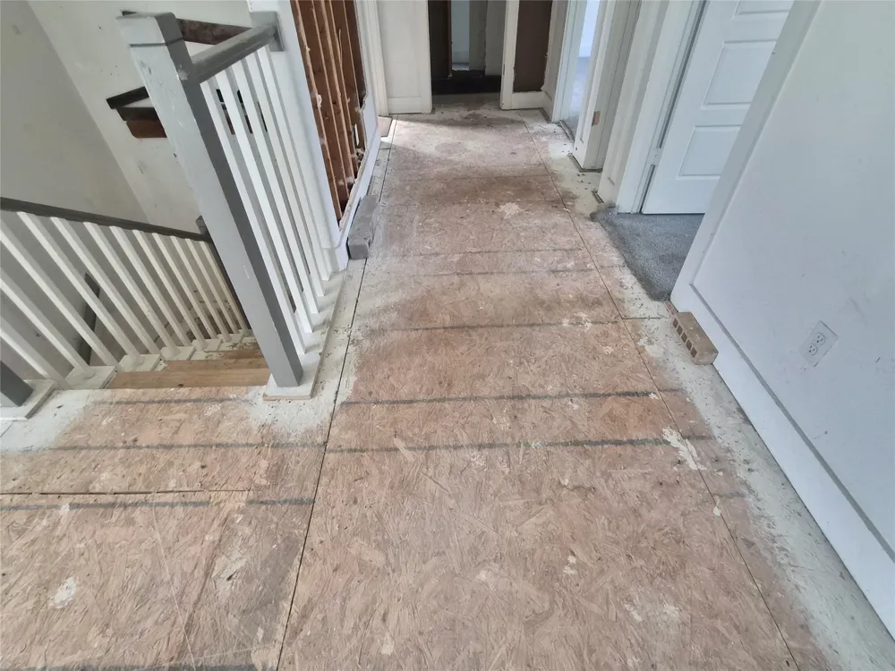5817 Stonegate Circle Granbury, TX 76048