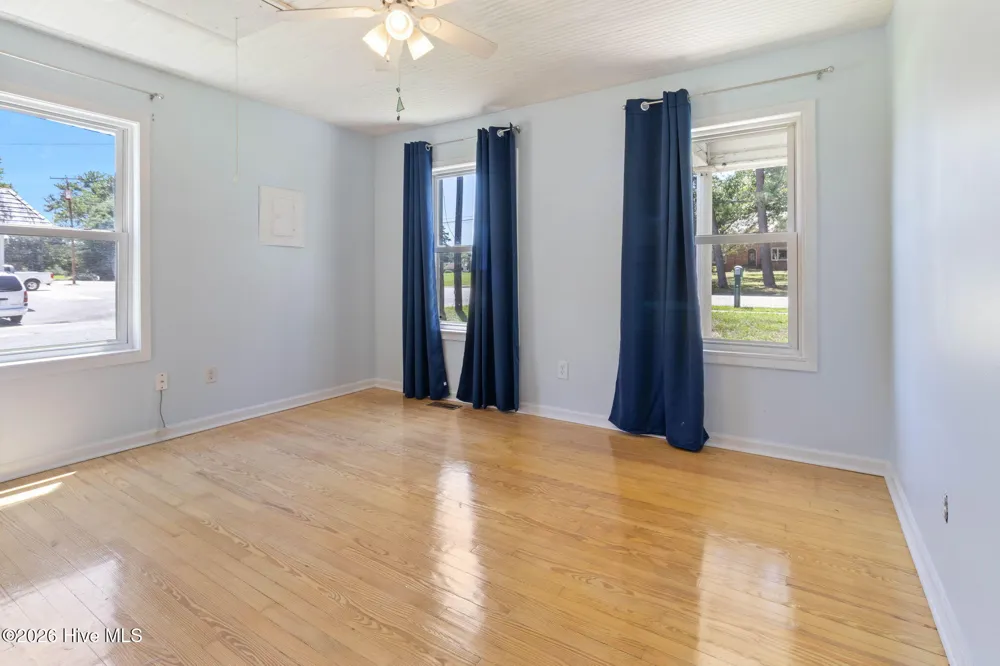 707 E Broad Street Elizabethtown, NC 28337