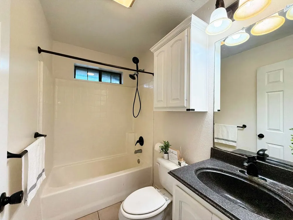 697 County Road 166 Whitesboro, TX 76273