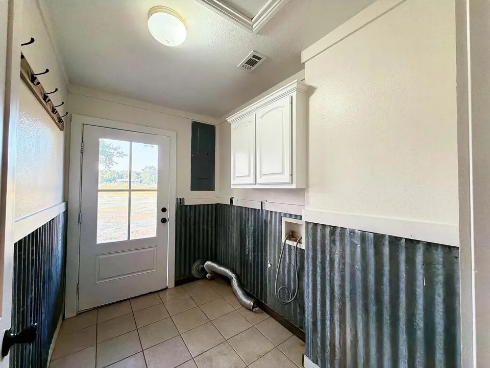 697 County Road 166 Whitesboro, TX 76273