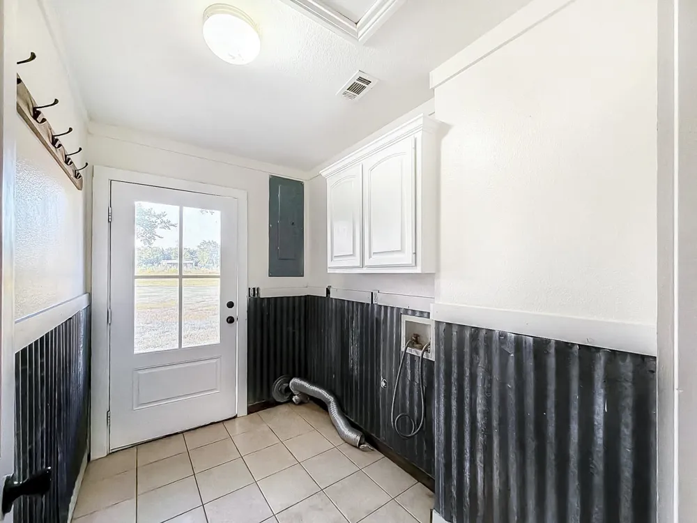 697 County Road 166 Whitesboro, TX 76273