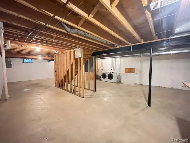 30885 LEE FRANK LANE Madison Heights City, MI 48071