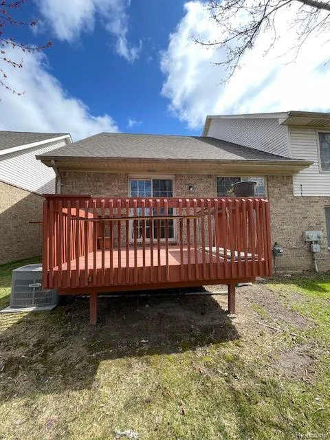 30885 LEE FRANK LANE Madison Heights City, MI 48071