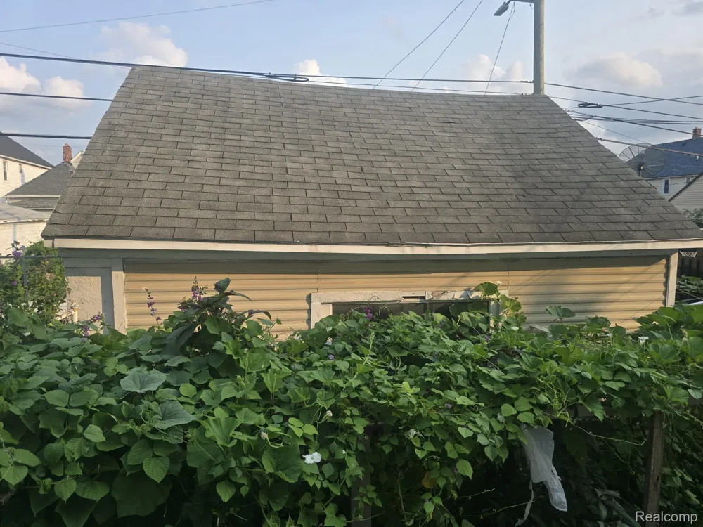 2960 Jacob Street Hamtramck City, MI 48212