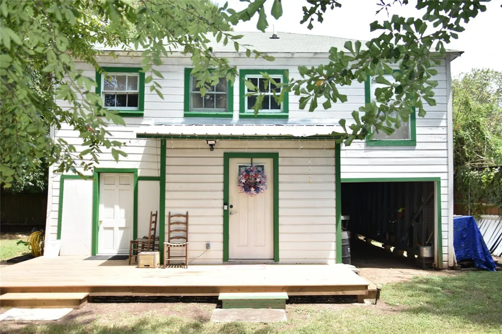 711 Lamar Ave Crockett, TX 75835
