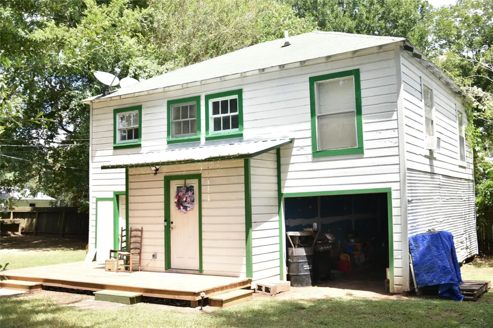 711 Lamar Ave Crockett, TX 75835