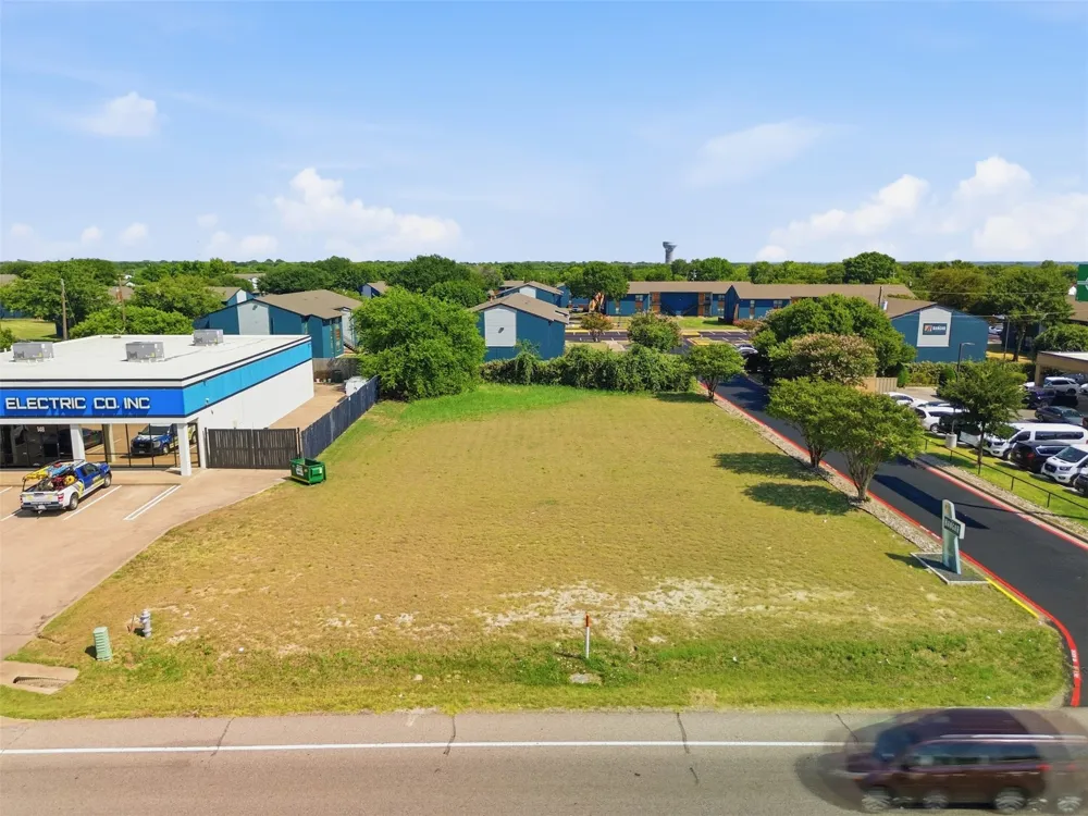 150 S J Elmer Weaver Freeway Cedar Hill, TX 75104