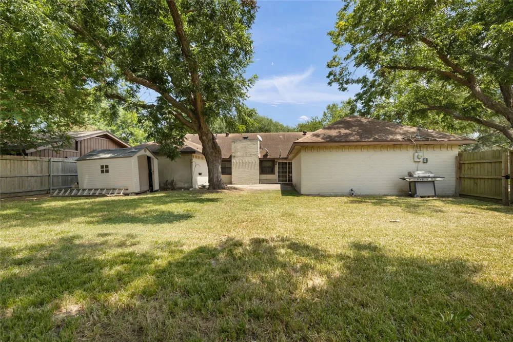 1103 Pecan Circle Seabrook, TX 77586