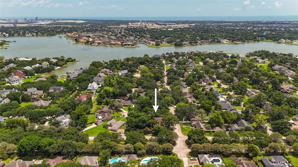 1103 Pecan Circle Seabrook, TX 77586