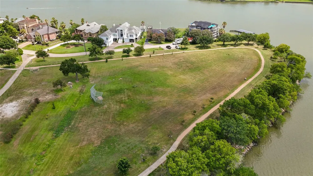 1103 Pecan Circle Seabrook, TX 77586