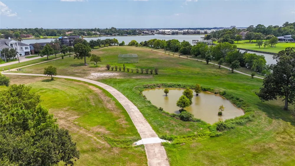 1103 Pecan Circle Seabrook, TX 77586
