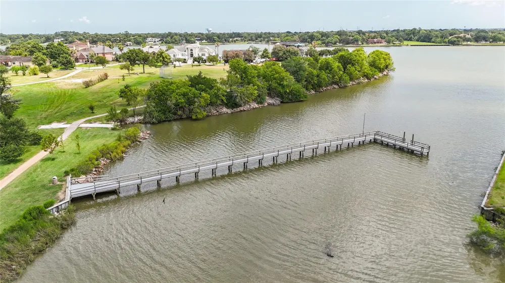 1103 Pecan Circle Seabrook, TX 77586