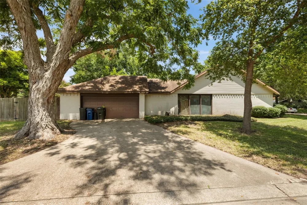 1103 Pecan Circle Seabrook, TX 77586