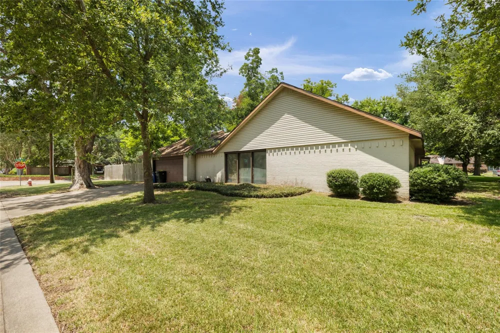 1103 Pecan Circle Seabrook, TX 77586