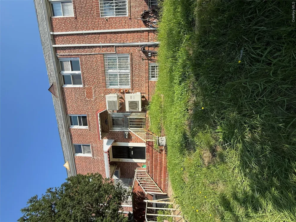 15043 77th Road Flushing, NY 11367