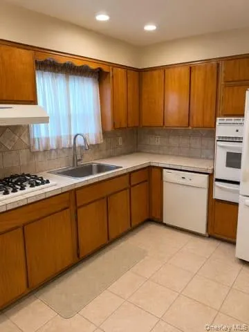 Address Not Shown Rosedale, NY 11422