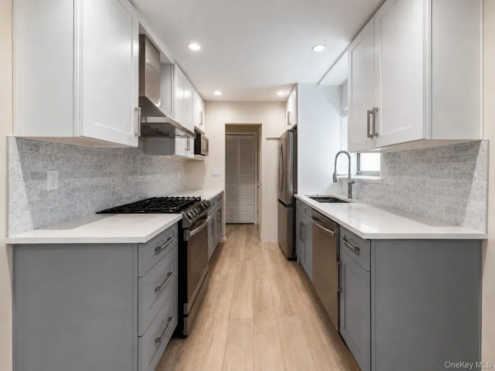 6138 233rd Street #24 Oakland Gardens, NY 11364