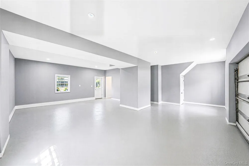 5 Sinclair Street Mastic, NY 11950