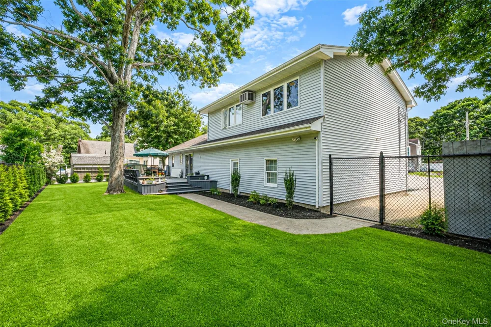 5 Sinclair Street Mastic, NY 11950