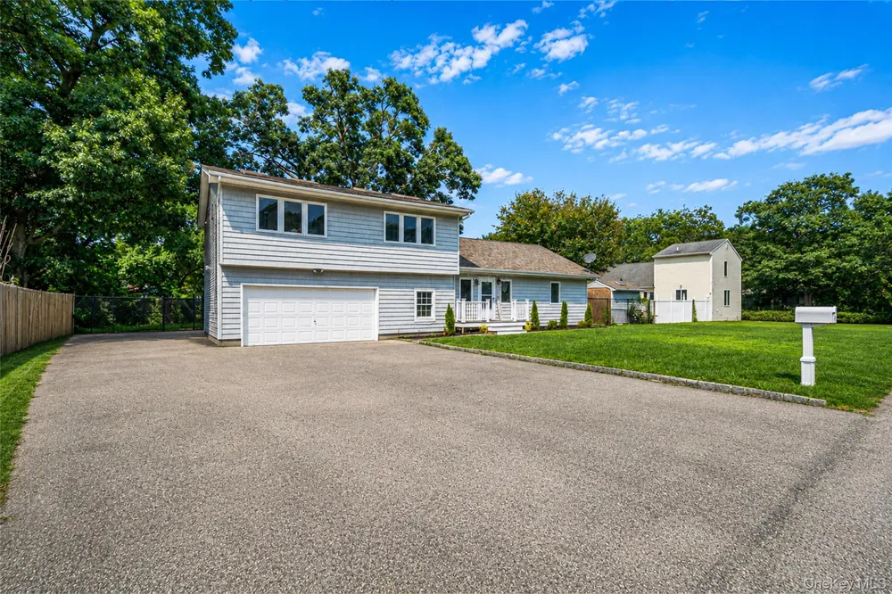 5 Sinclair Street Mastic, NY 11950