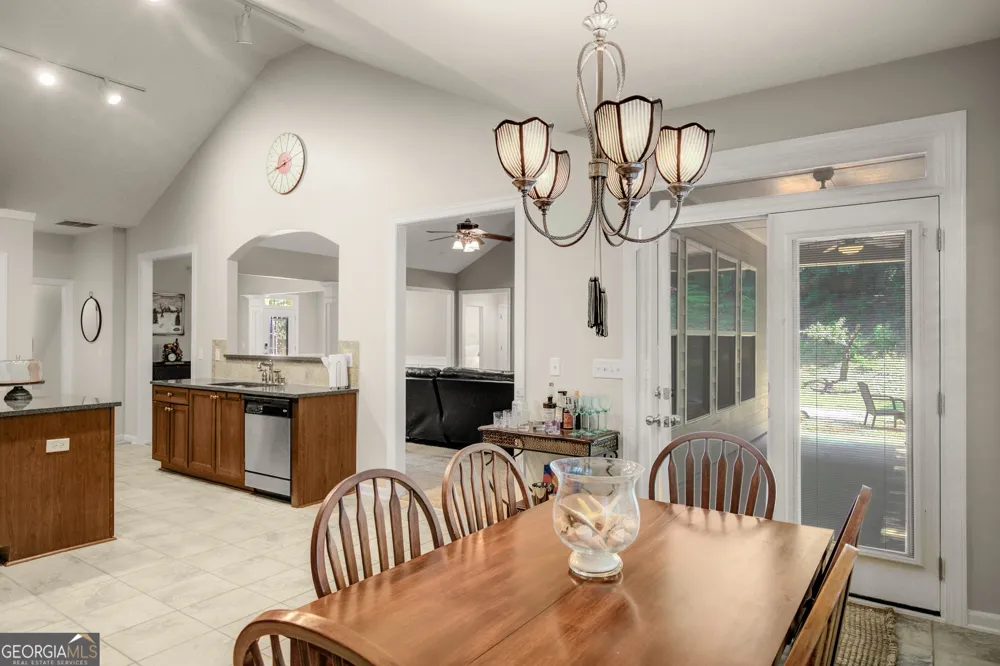 5 Renwick DR Senoia, GA 30276