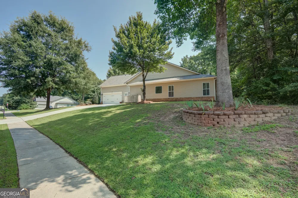 5 Renwick DR Senoia, GA 30276