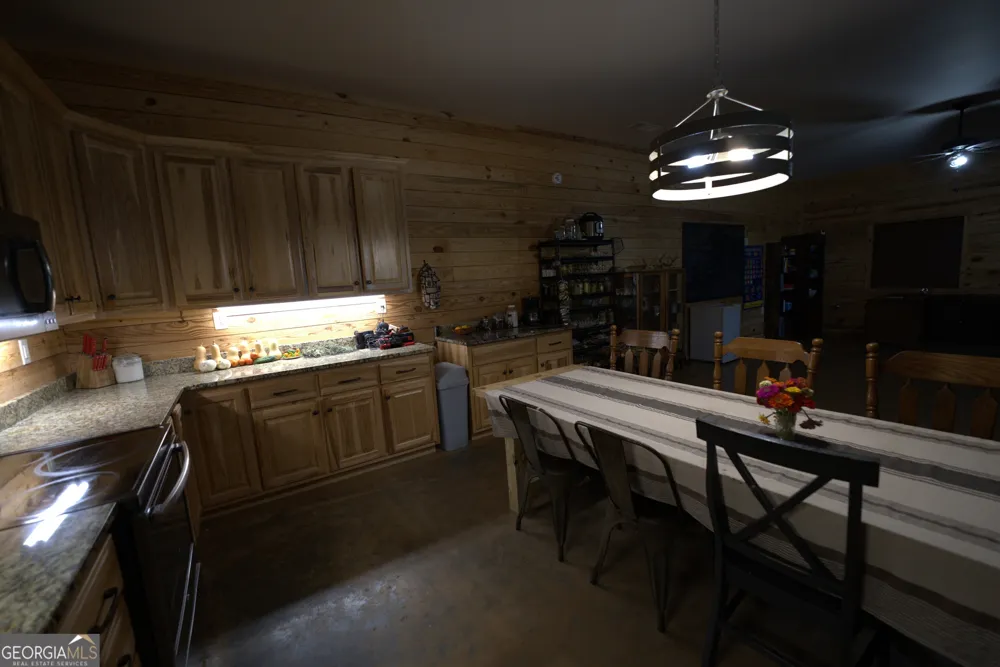 2170 Fork Creek RD Bowman, GA 30624
