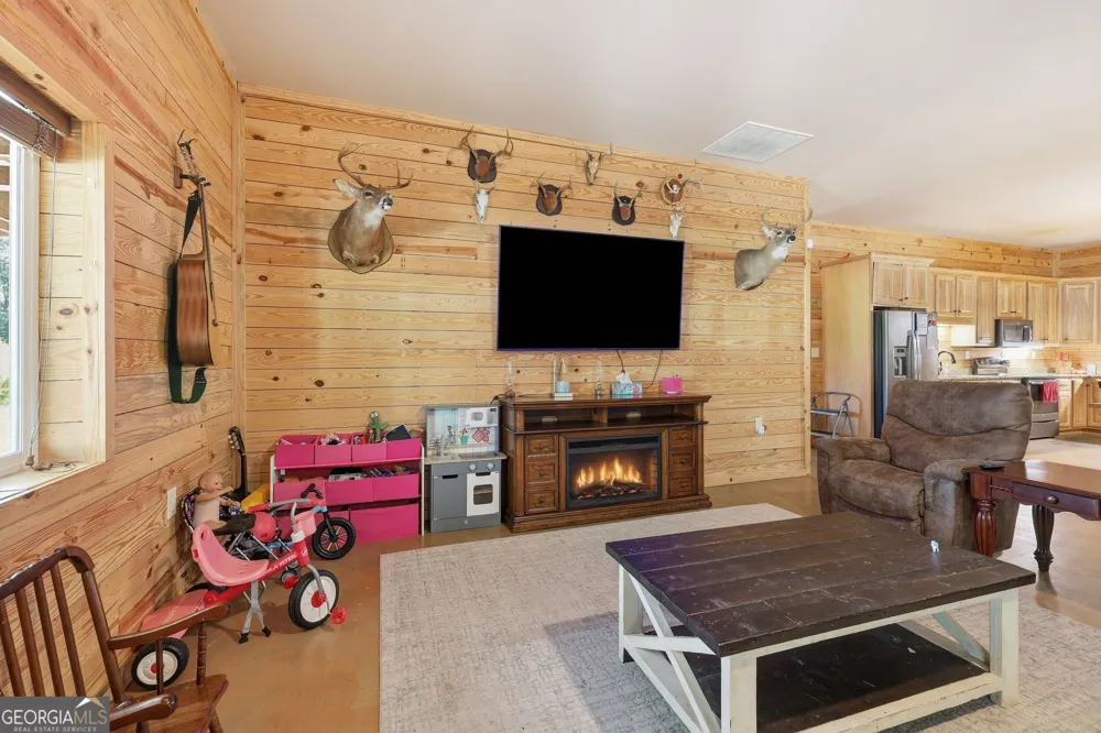 2170 Fork Creek RD Bowman, GA 30624