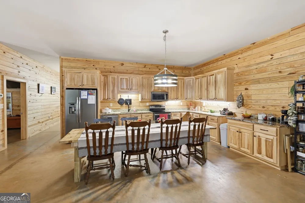 2170 Fork Creek RD Bowman, GA 30624